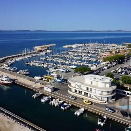 En Location Saisonniere -equipe Pmr-residence Ile D'or Apartman *